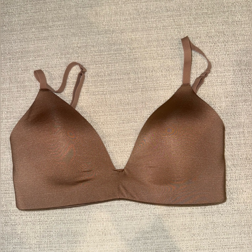 SKIMS Wireless Form T-Shirt Bra